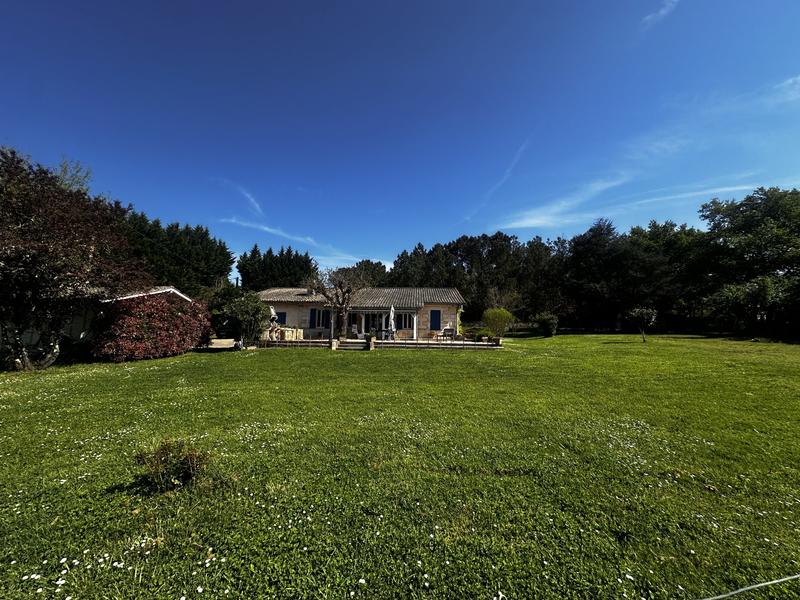 Maison ancienne - 211 m² - 6 pièces