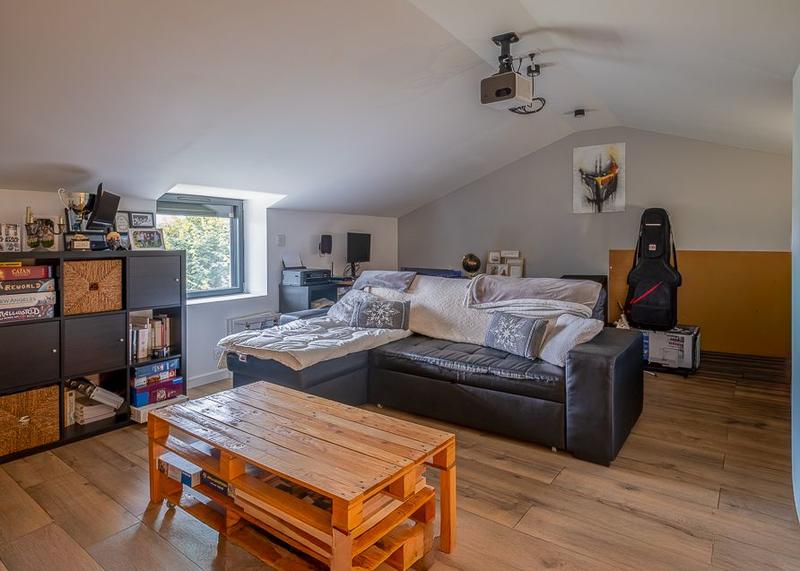 Propriété - 300 m² - 9 pièces