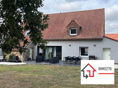 Maison - 230 m² - 7 pièces