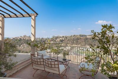 Maison - 269 m² - 9 pièces