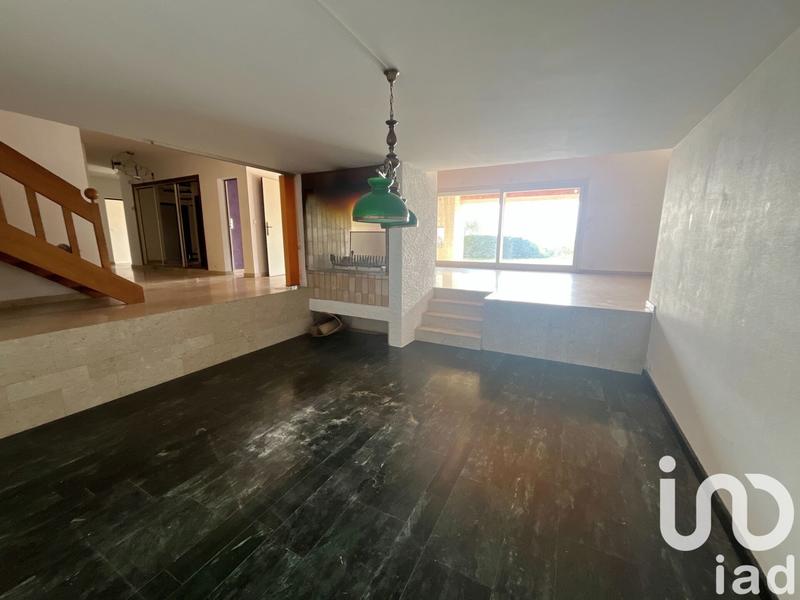 Maison - 311 m² - 7 pièces