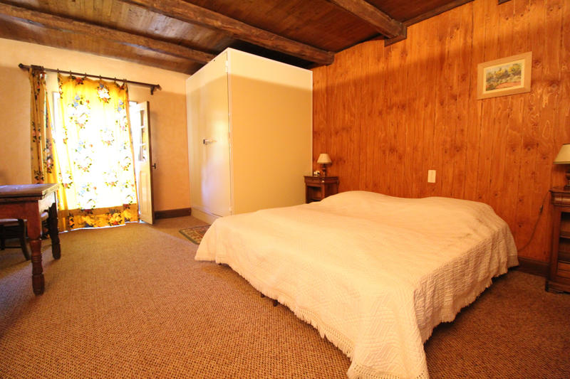 Propriété - 226 m² - 6 pièces