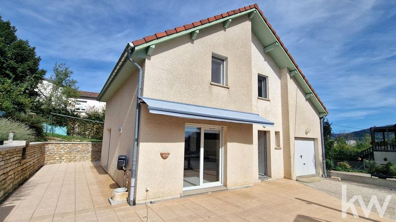 Maison - 115 m² - 6 pièces