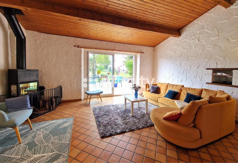 Maison - 195 m² - 7 pièces