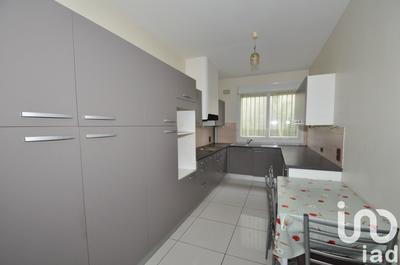 Maison - 220 m² - 8 pièces