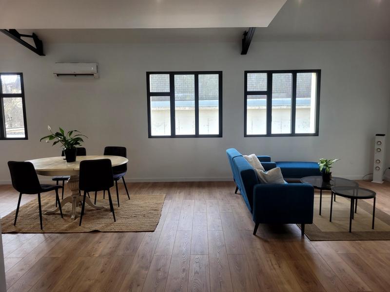 Loft - 110 m² - 4 pièces