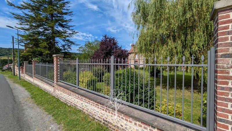 Propriété - 180 m² - 6 pièces