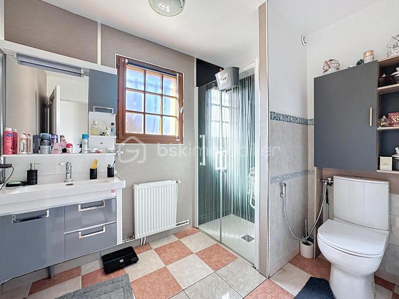 Maison - 107 m² - 6 pièces