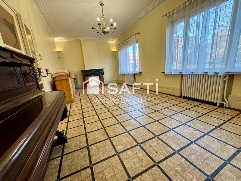 Maison - 229 m² - 9 pièces