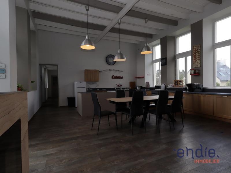 Maison - 300 m² - 10 pièces