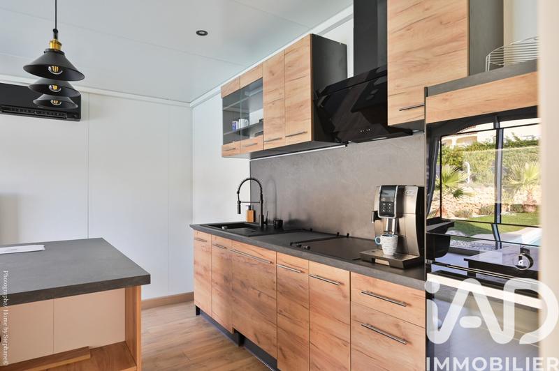 Maison - 262 m² - 11 pièces