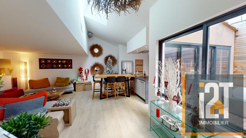 Appartement - 156 m² - 5 pièces