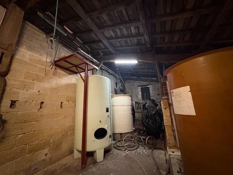 Maison - 277 m² - 3 pièces