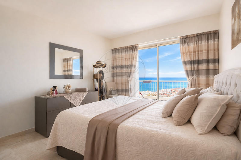 Appartement - 140 m² - 5 pièces