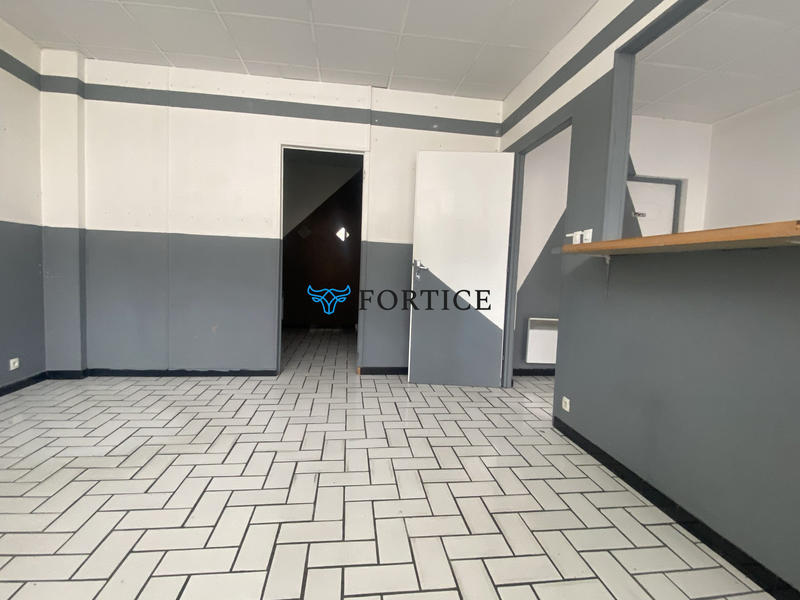Local commercial - 45 m² - 2 pièces
