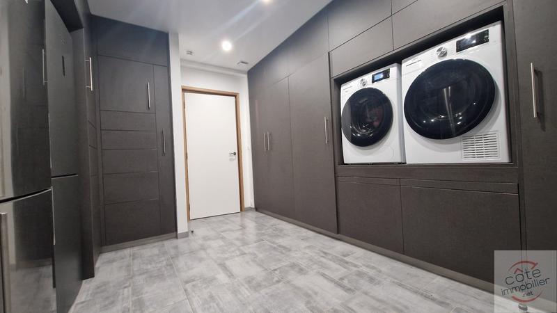 Maison - 188 m² - 7 pièces