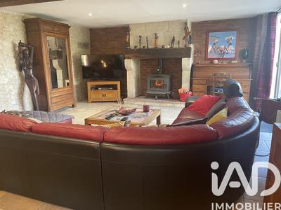 Maison - 205 m² - 7 pièces