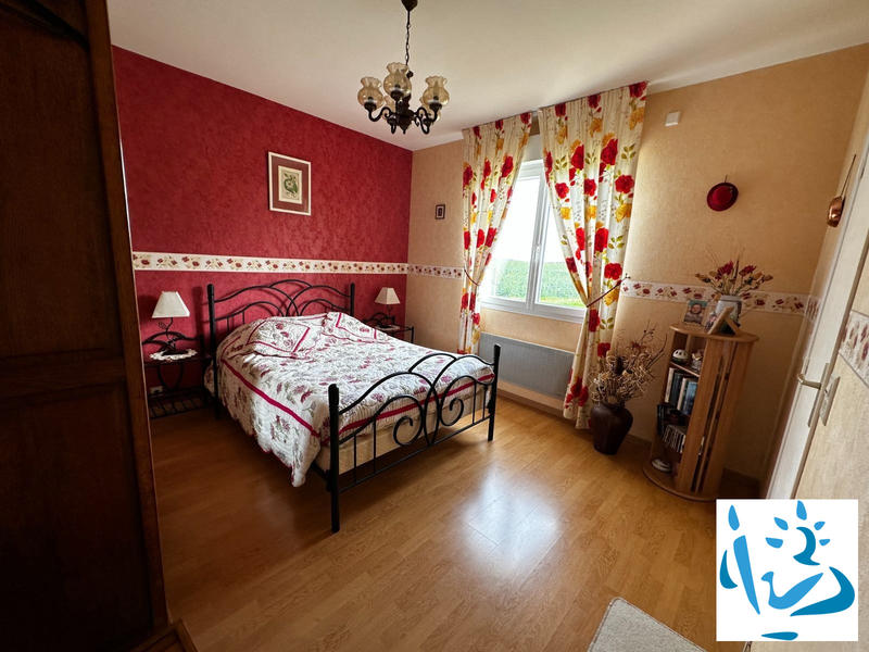 Maison - 187 m² - 8 pièces