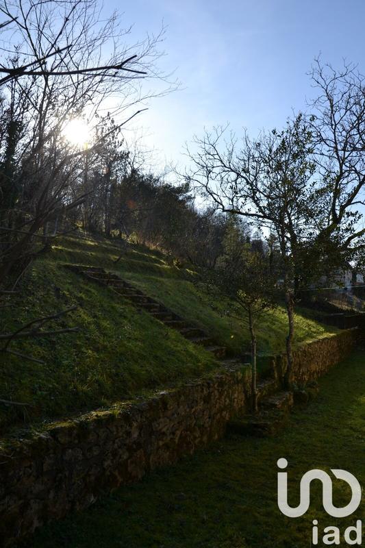 Maison - 135 m² - 8 pièces