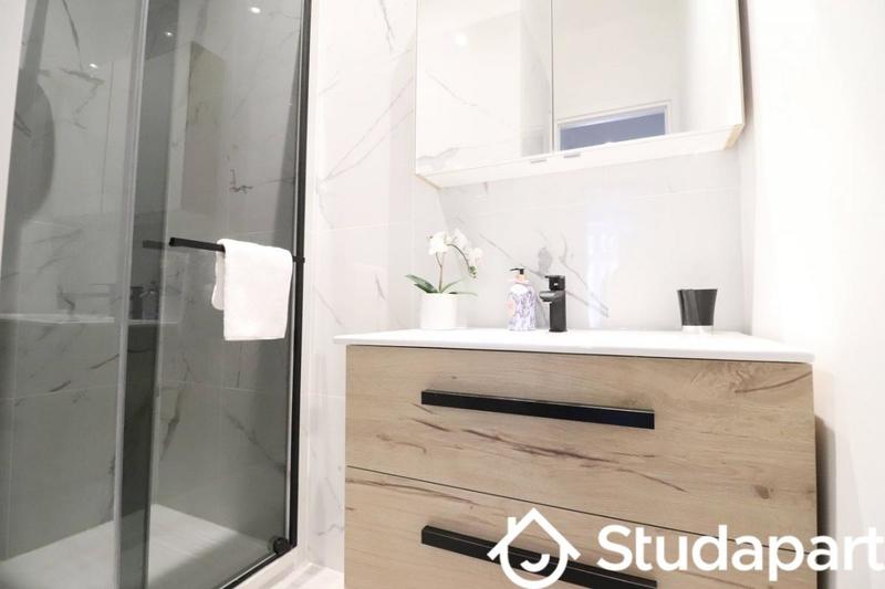 Chambre - 13 m² - 1 pièce