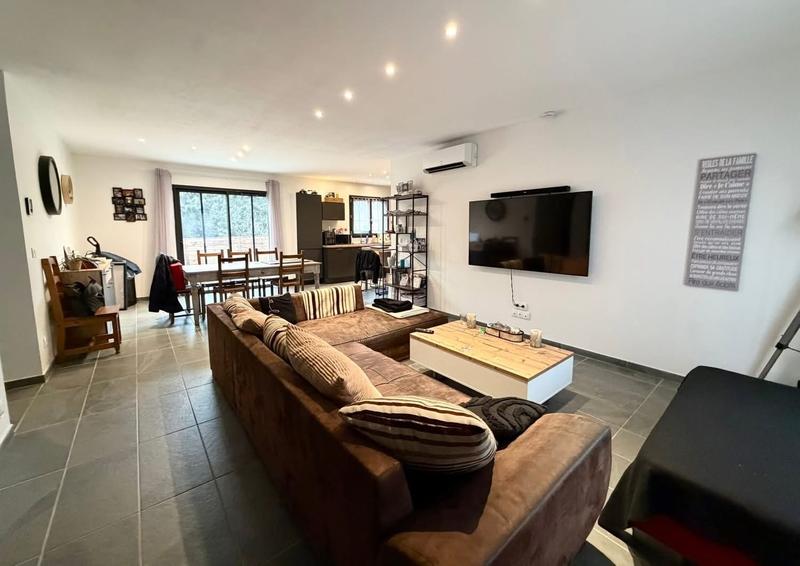 Villa - 84 m² - 4 pièces