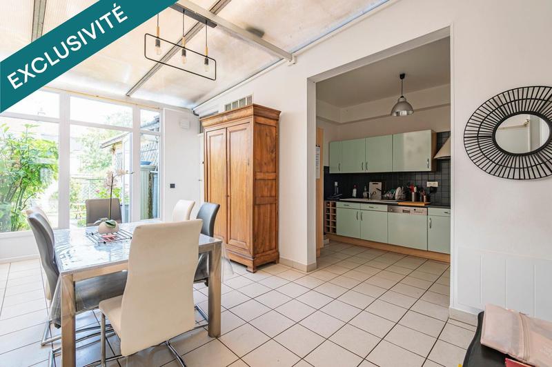 Maison - 196 m² - 8 pièces