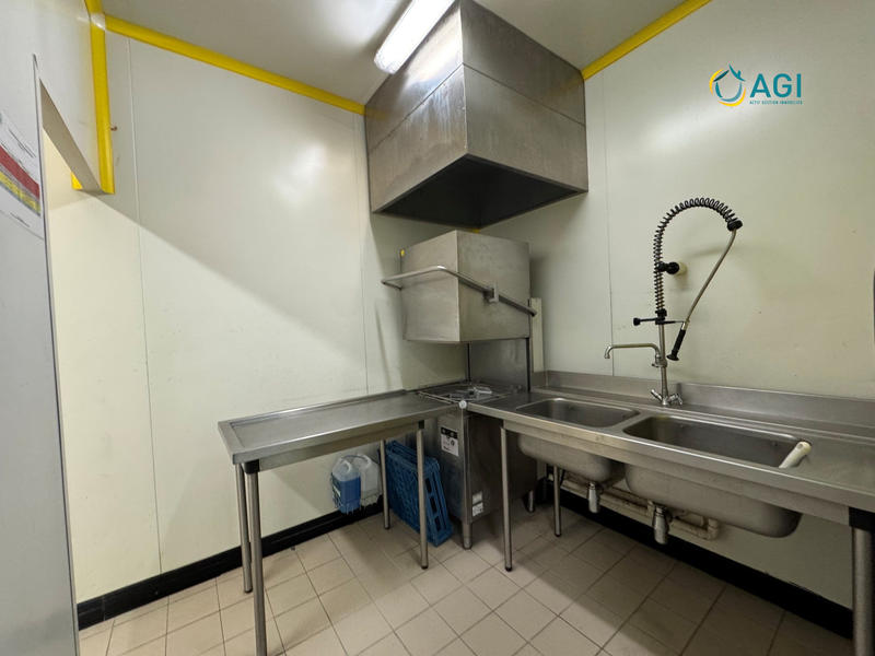 Local commercial - 415 m²