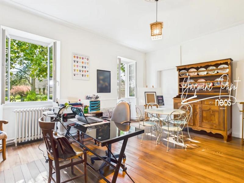 Maison de maîtres - 280 m² - 9 pièces