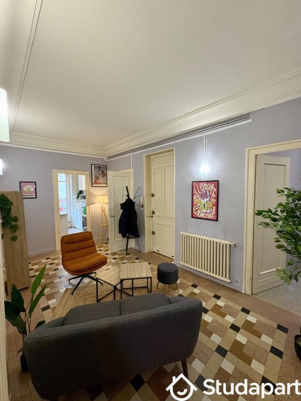 Chambre - 14 m² - 1 pièce