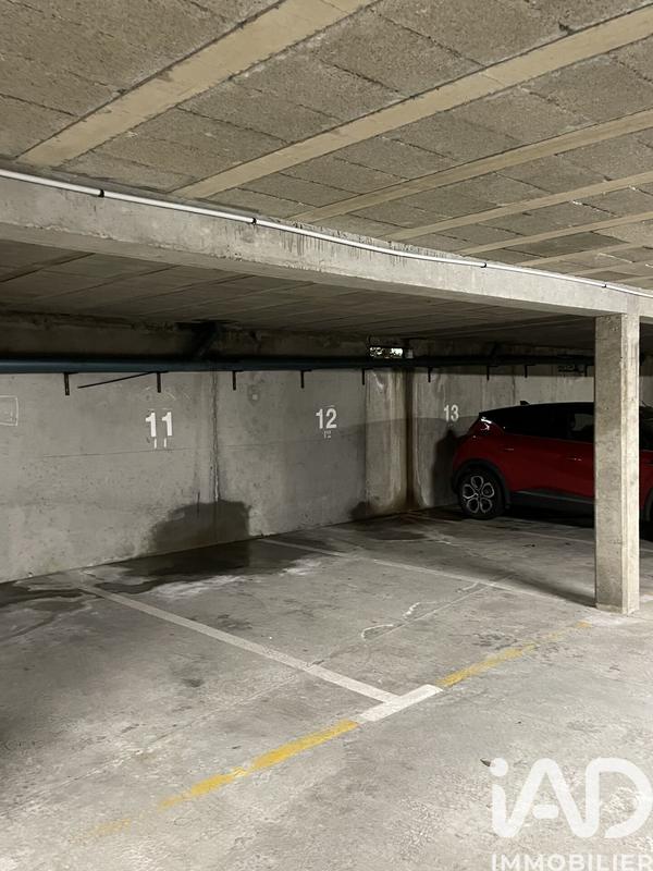 Parking - 15 m²