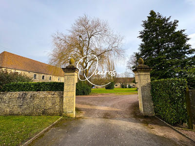 Maison - 287 m² - 10 pièces