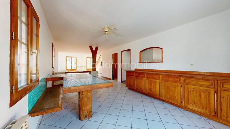 Maison - 142 m² - 7 pièces