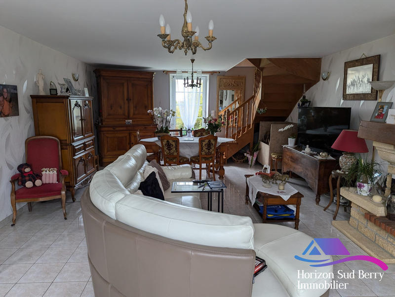 Maison - 234 m² - 8 pièces