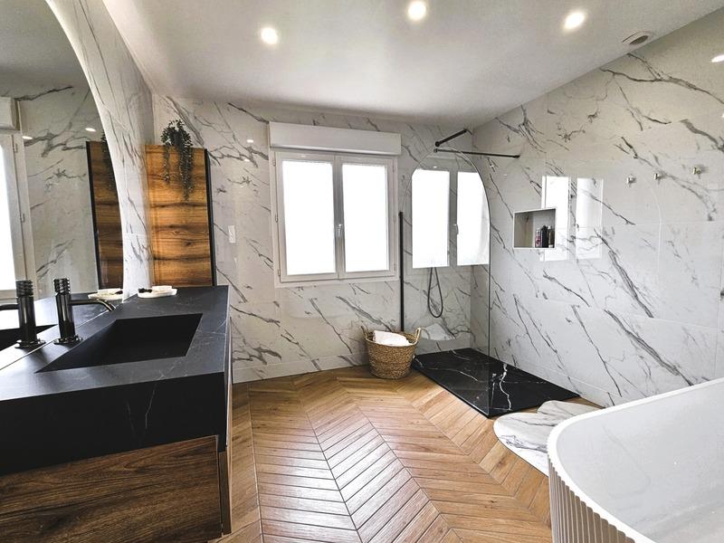 Maison - 202 m² - 7 pièces