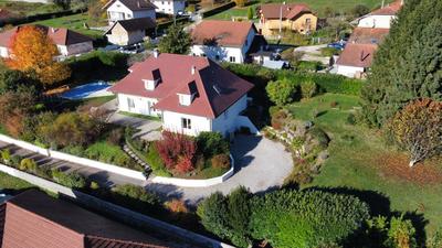 Villa - 227 m² - 8 pièces