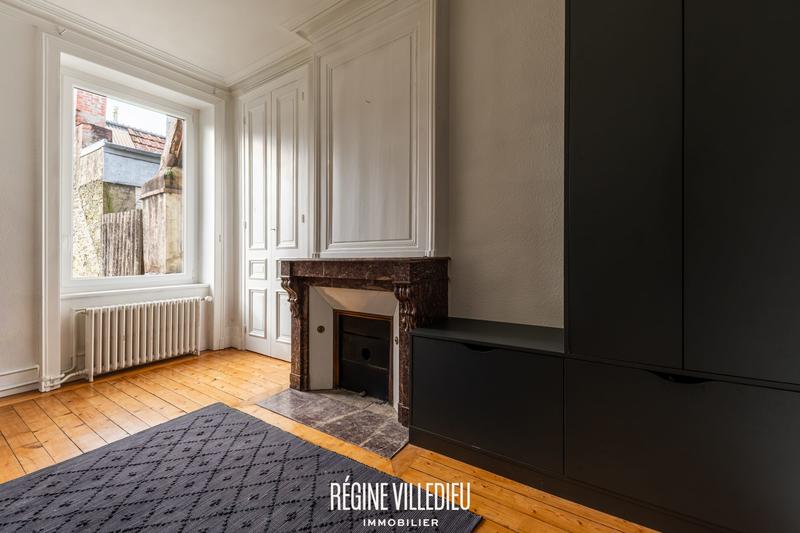 Maison - 167 m² - 8 pièces