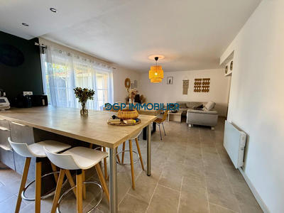 Maison - 85 m² - 4 pièces