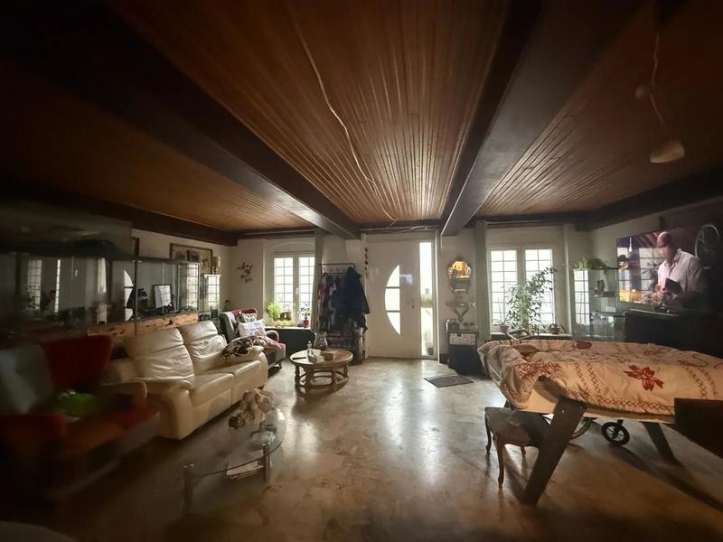 Demeure - 422 m² - 13 pièces