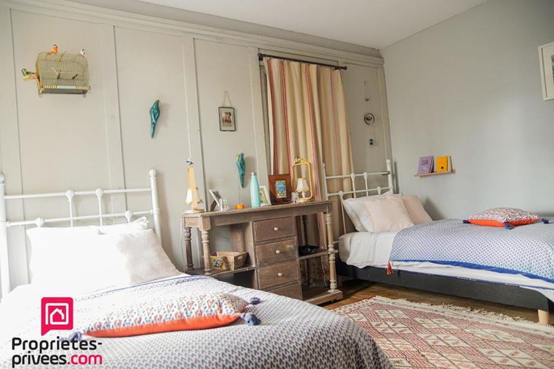 Maison - 320 m² - 10 pièces