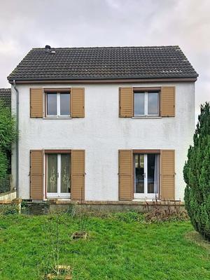Maison - 90 m² - 5 pièces