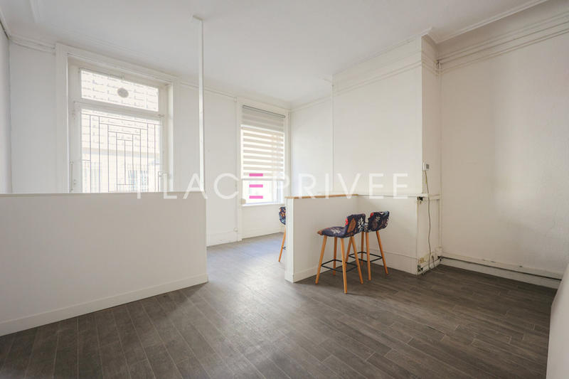 Local commercial - 101 m² - 4 pièces