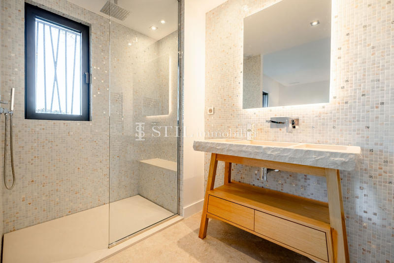 Villa - 266 m² - 5 pièces