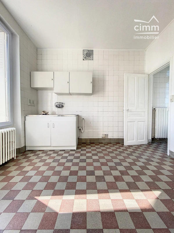 Maison - 83 m² - 5 pièces