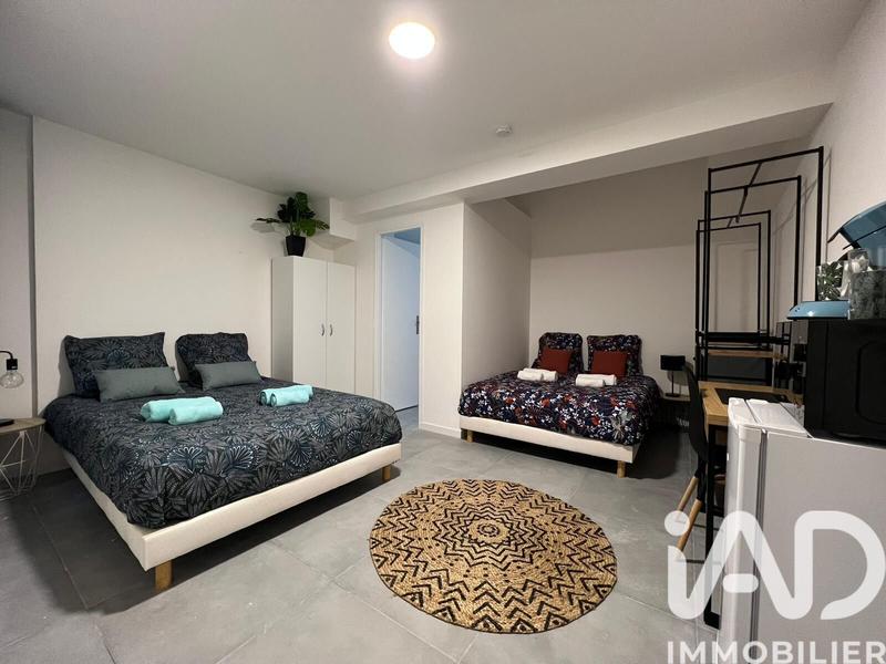 Maison - 230 m² - 12 pièces