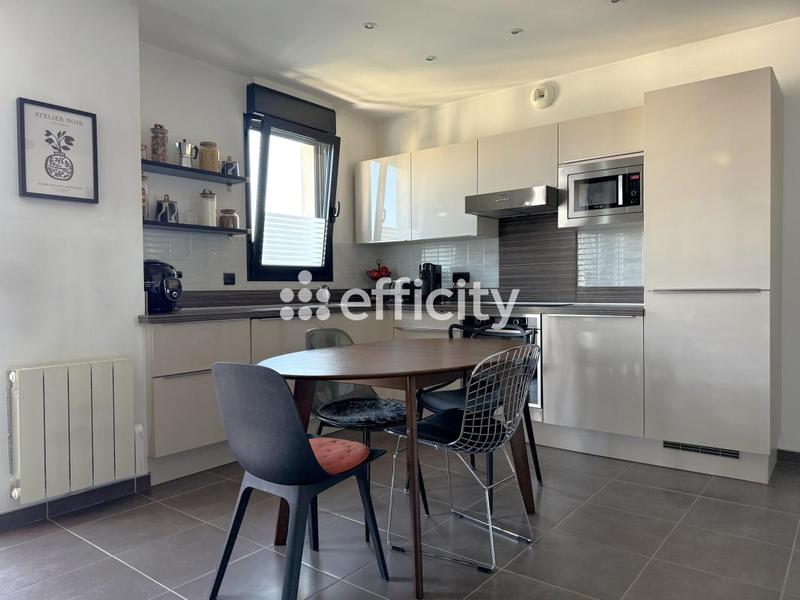 Appartement - 100 m² - 4 pièces