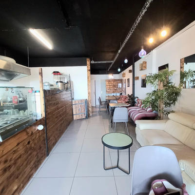 Local commercial - 80 m² - 3 pièces