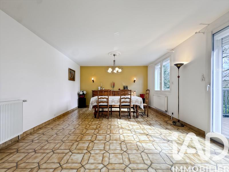 Maison - 98 m² - 6 pièces
