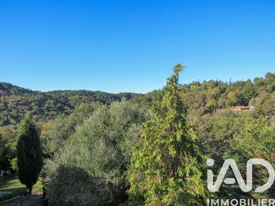 Maison - 181 m² - 6 pièces