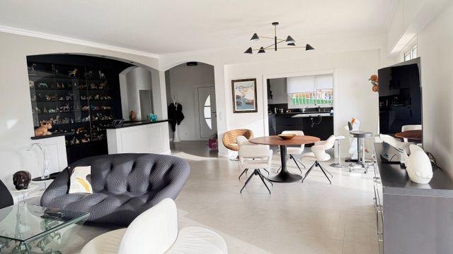 Maison - 188 m² - 2 pièces