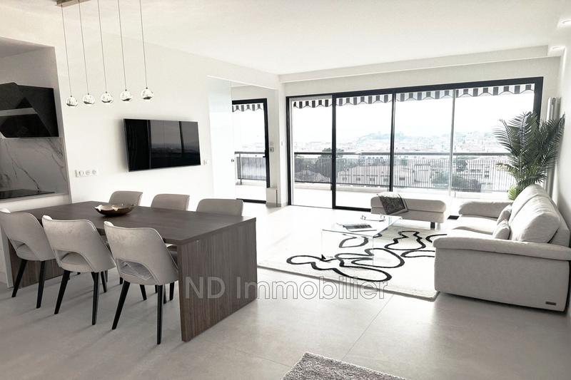 Appartement - 94 m² - 4 pièces